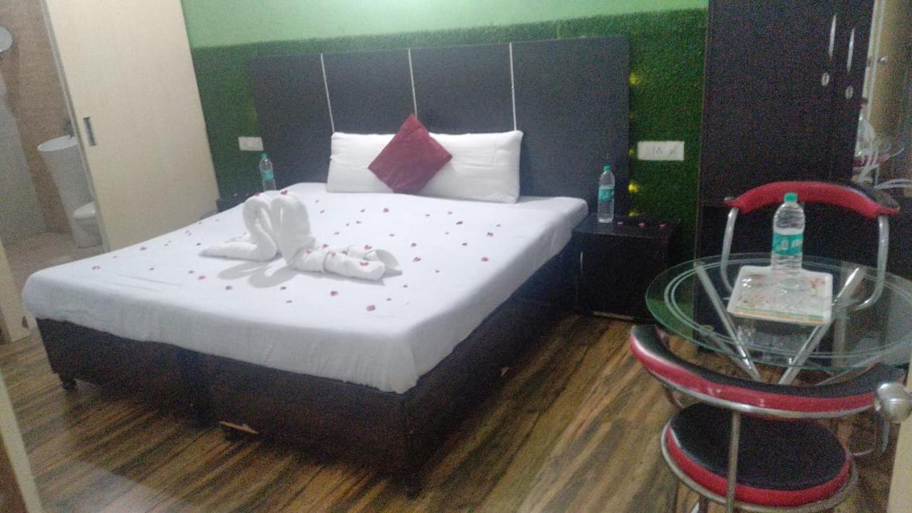 The Palm Tree -Family Stay Amritsar Exterior foto